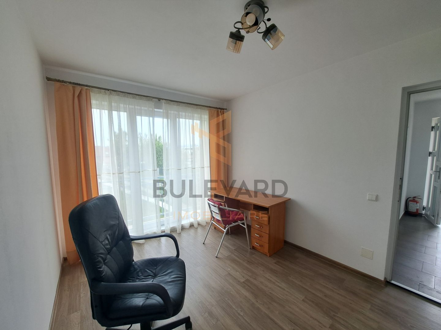 Casa 5 camere, 150 mp utili, 300 mp teren, garaj, cartier Dambul Rotund! - Poză 7