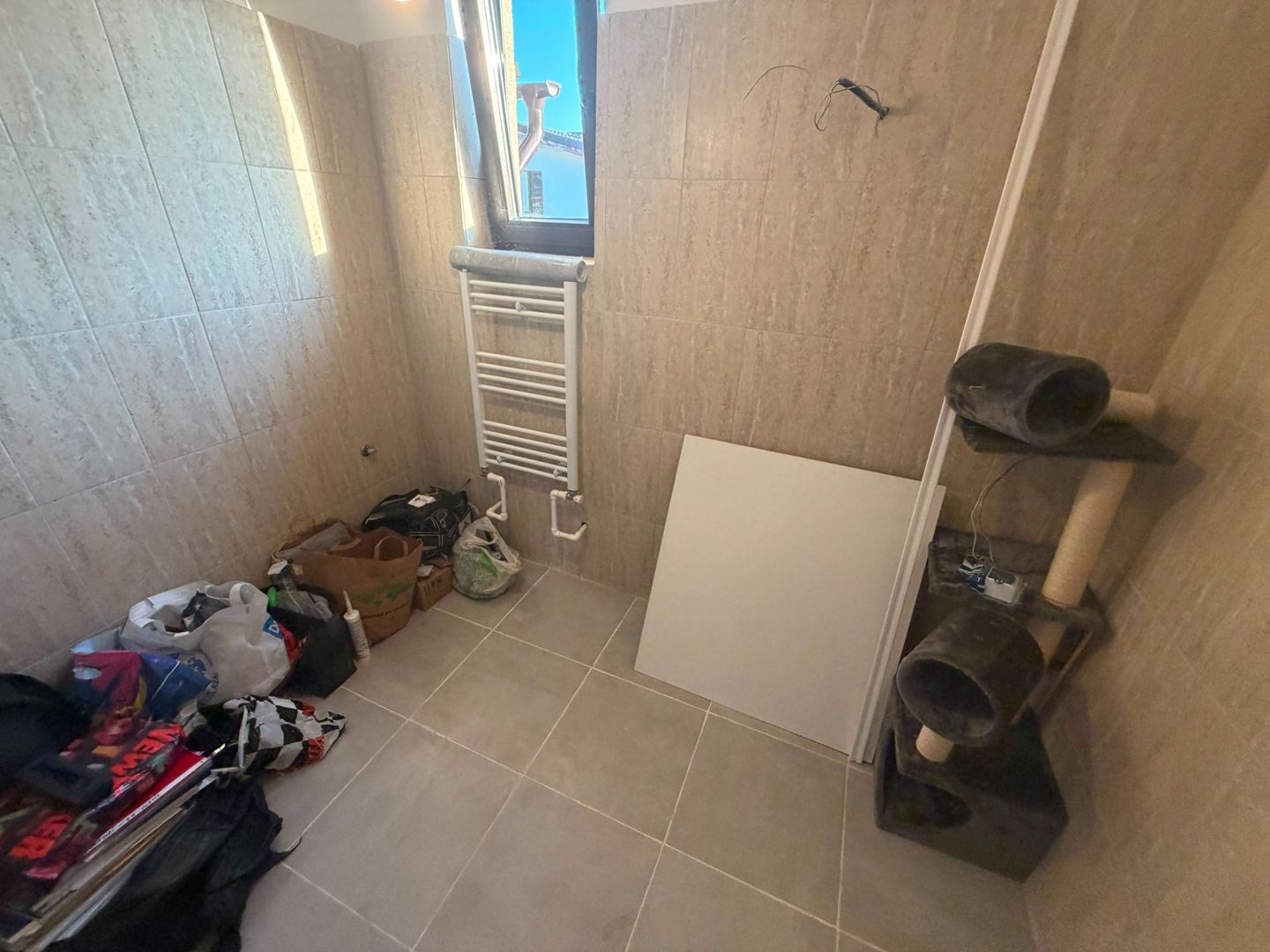 CASA INSIRUITA  - PISCINA, TOATE UTILITATILE, MOBILATA, COMISION 0% - Poză 12