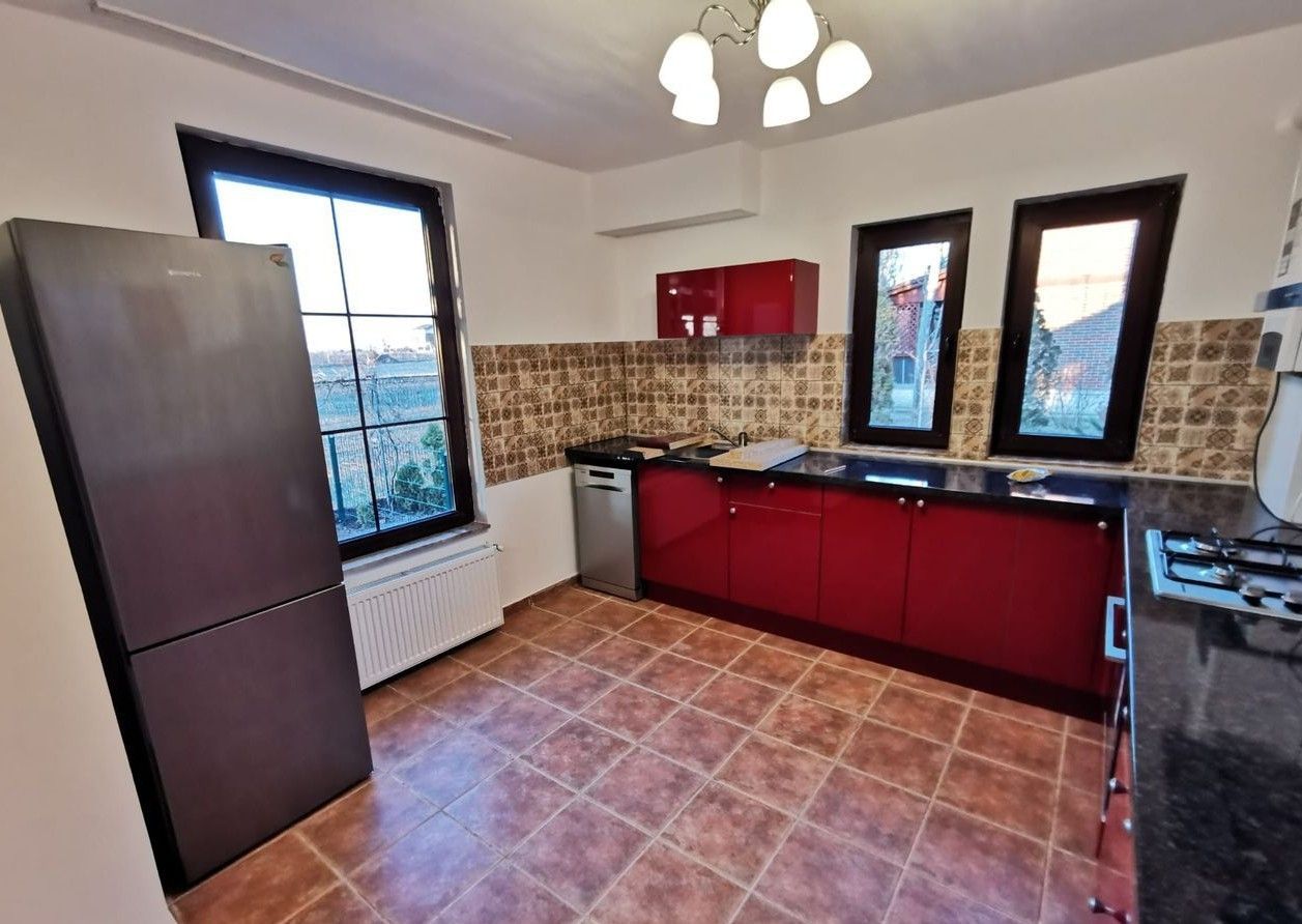 Corbeanca, inchiriez vila stil american, cu semineu si panouri solare - Poză 6