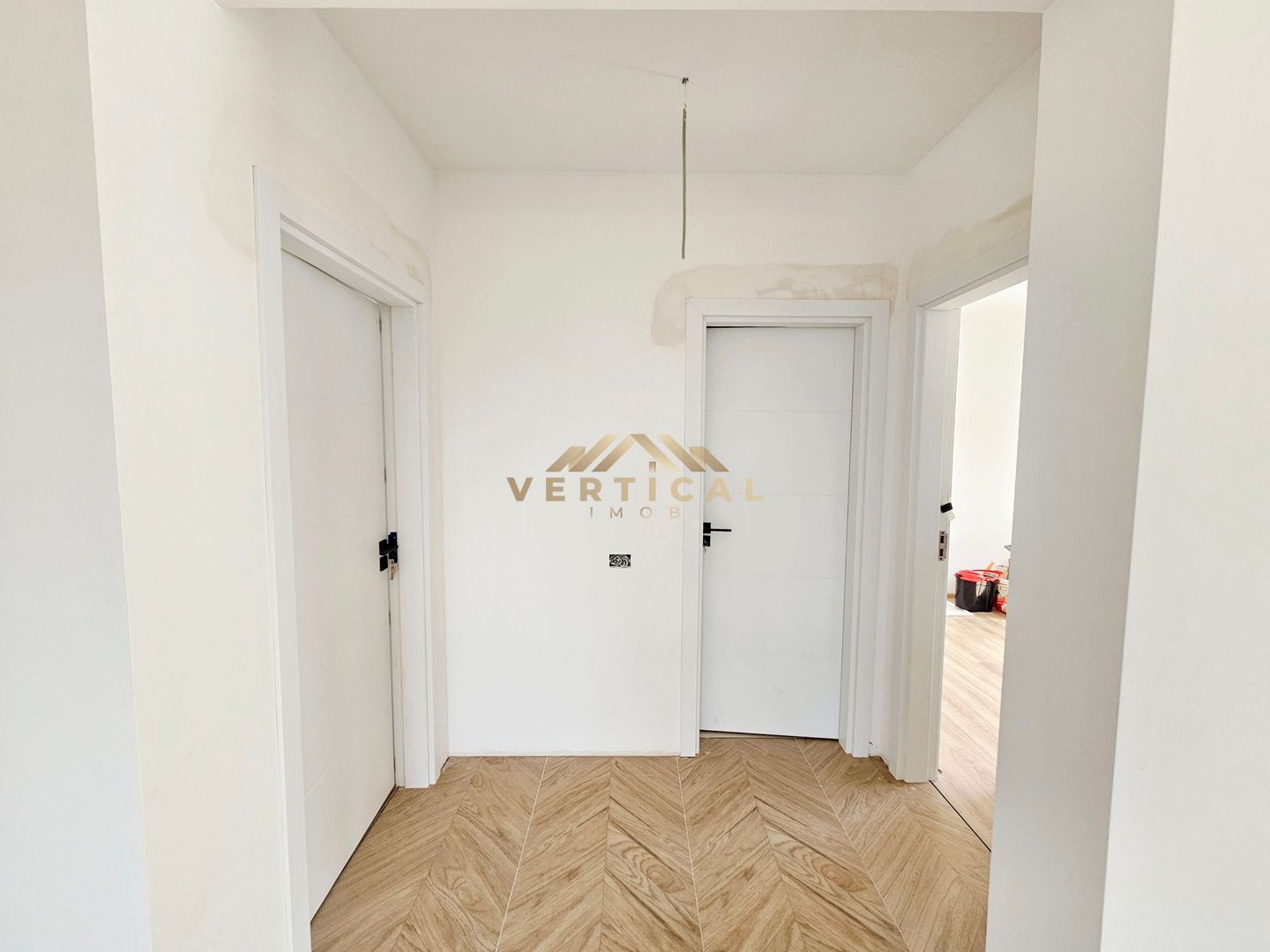 Casa parter 4 camere - comuna Berceni - Poză 11