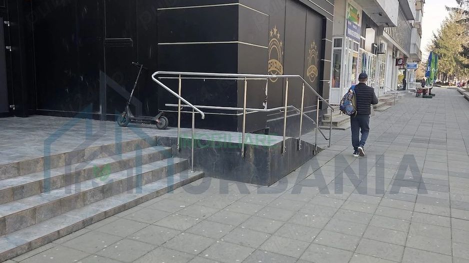 # închiriez spațiu comercial ultracentral - Poză 2