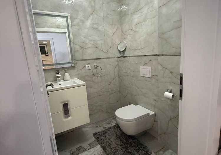 Apartament 3 camere decomandate, 2 bai,balcon, etaj intermediar, garaj - Poză 8