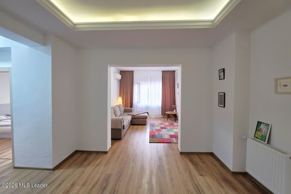 Piata Romana, 4 camere 138 MP total, Etaj 2/9, renovat - utilat, liber - Poză 24