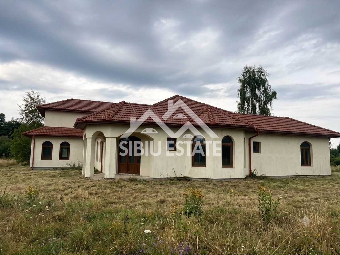 Conac de vânzare, pe Valea Avrigului - Poză 7