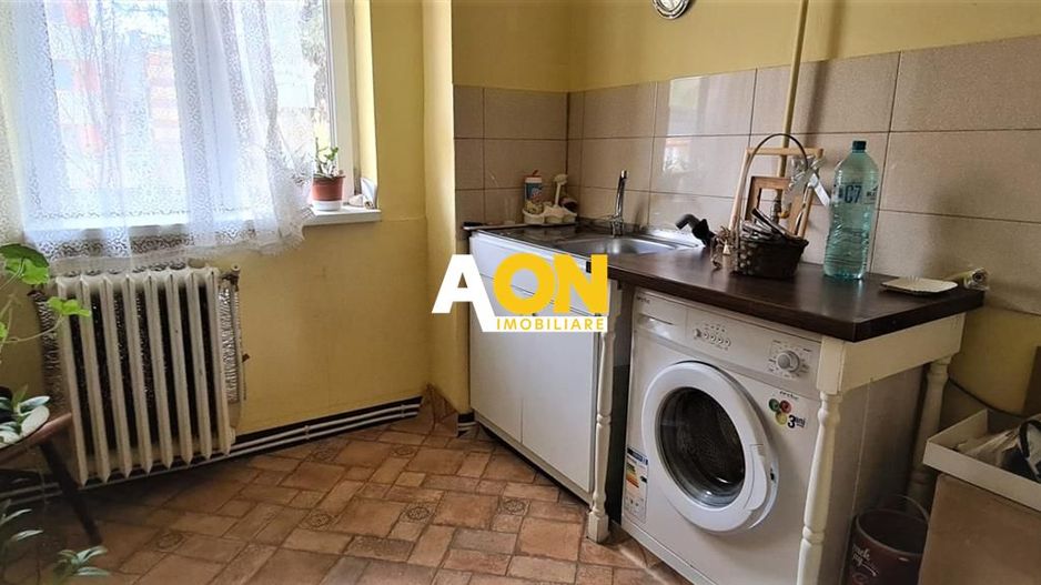 De vanzare apartament 2 camere zona Cetate - Poză 4