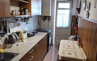 Apartament 3 camere decomandate, zona Minerva, etaj intermediar. - Poză 5
