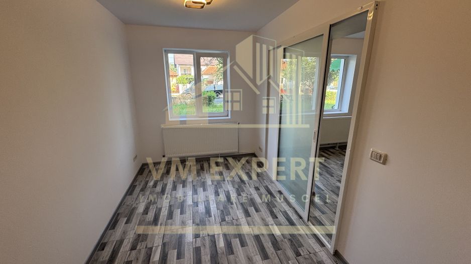 SPAȚU COMERCIAL 34 MP CAMPULUNG VIZAVI DE CENTRU MEDICAL CLUBUL SANATĂȚII - Poză 3