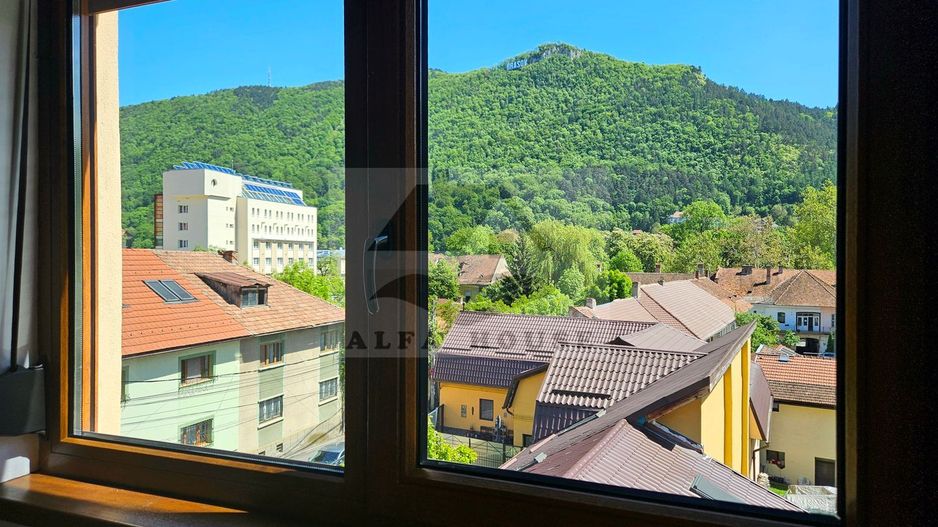 Casa deosebita cu 6 camere in  Centrul Brasovului - 210 mp - Poză 20