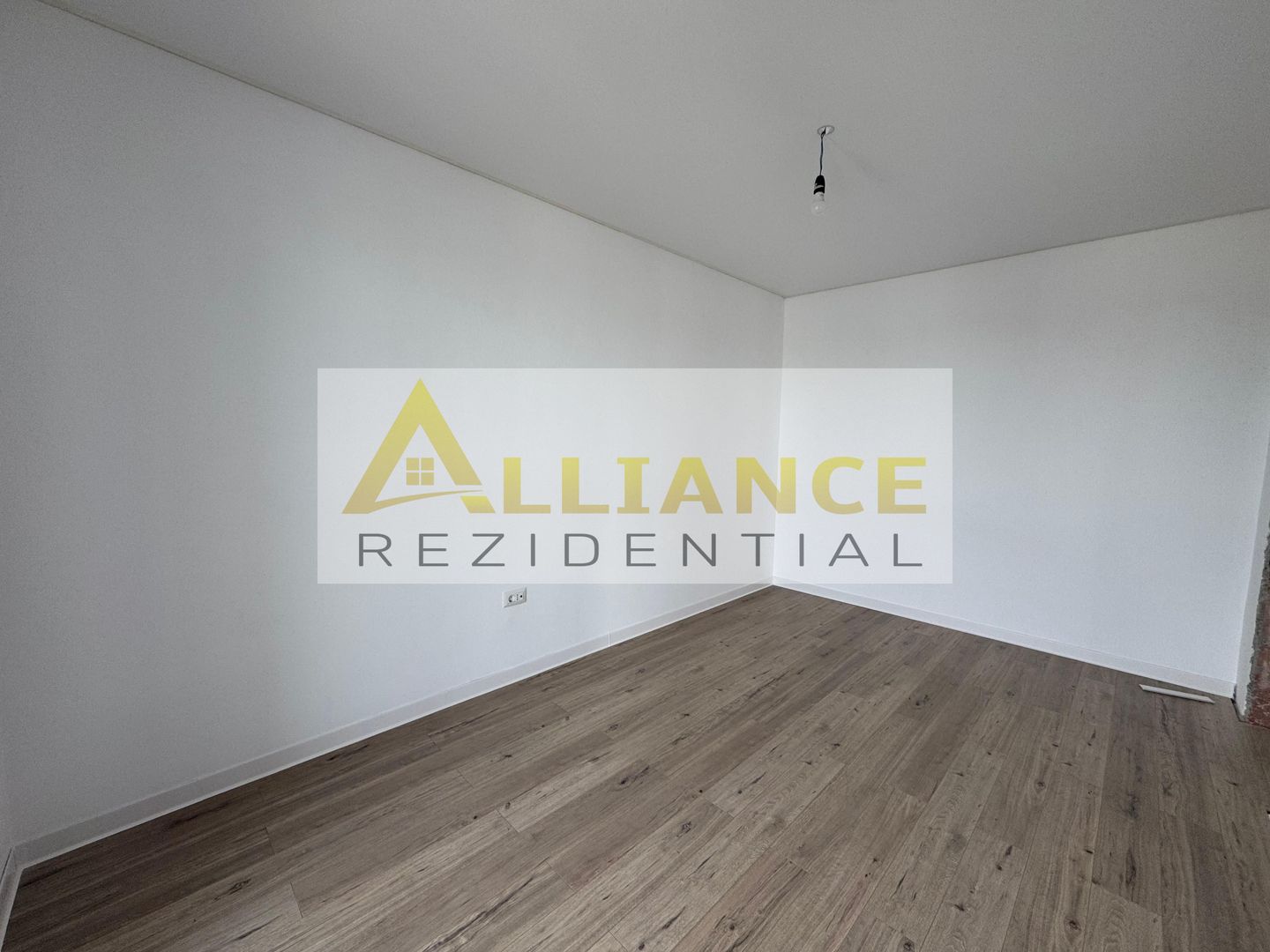Casa Individuala - 4 camere - 2 bai - 320mp teren - Poză 18