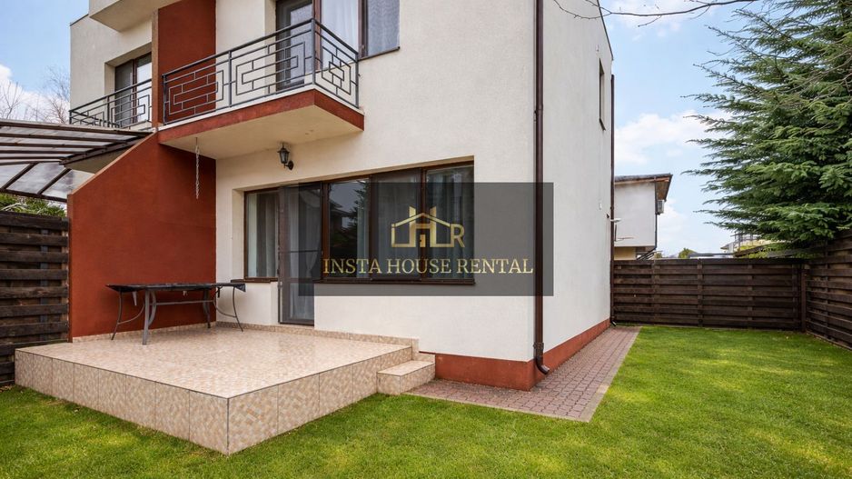 Casa 3 camere cu gradina /  23 August - Poză 1