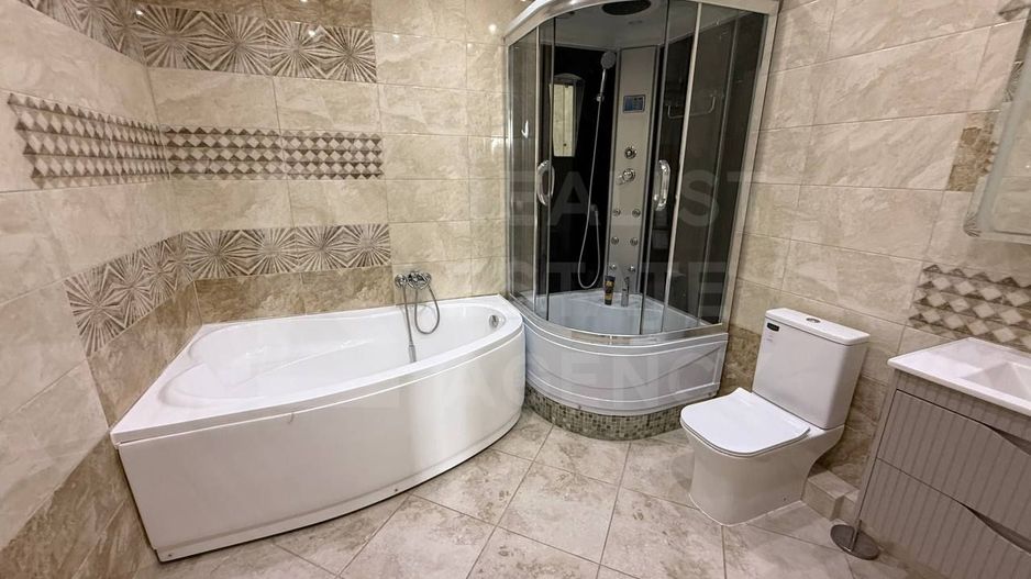 Chirie, apartament, 3 camere 120 mp, bd. Ștefan cel Mare, Centru - Poză 8