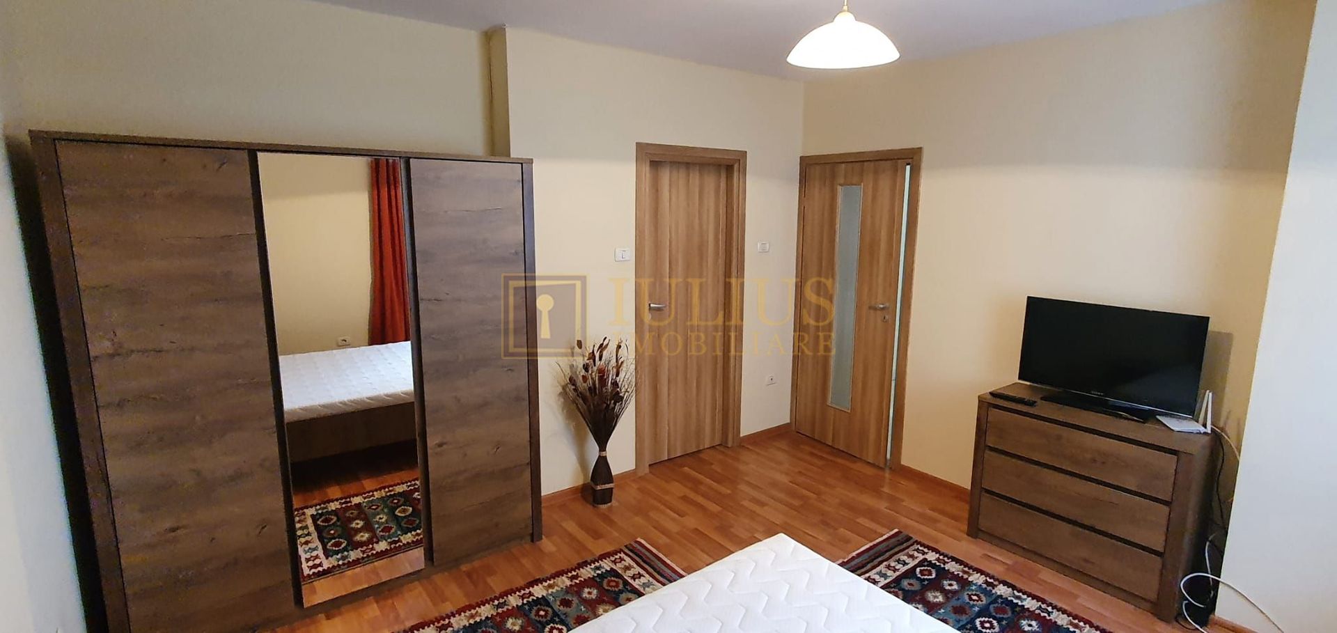 1 camera 320e +loc parcare 30e TOTAL=350e, situat inzona AEM - Family Residance - Poză 1