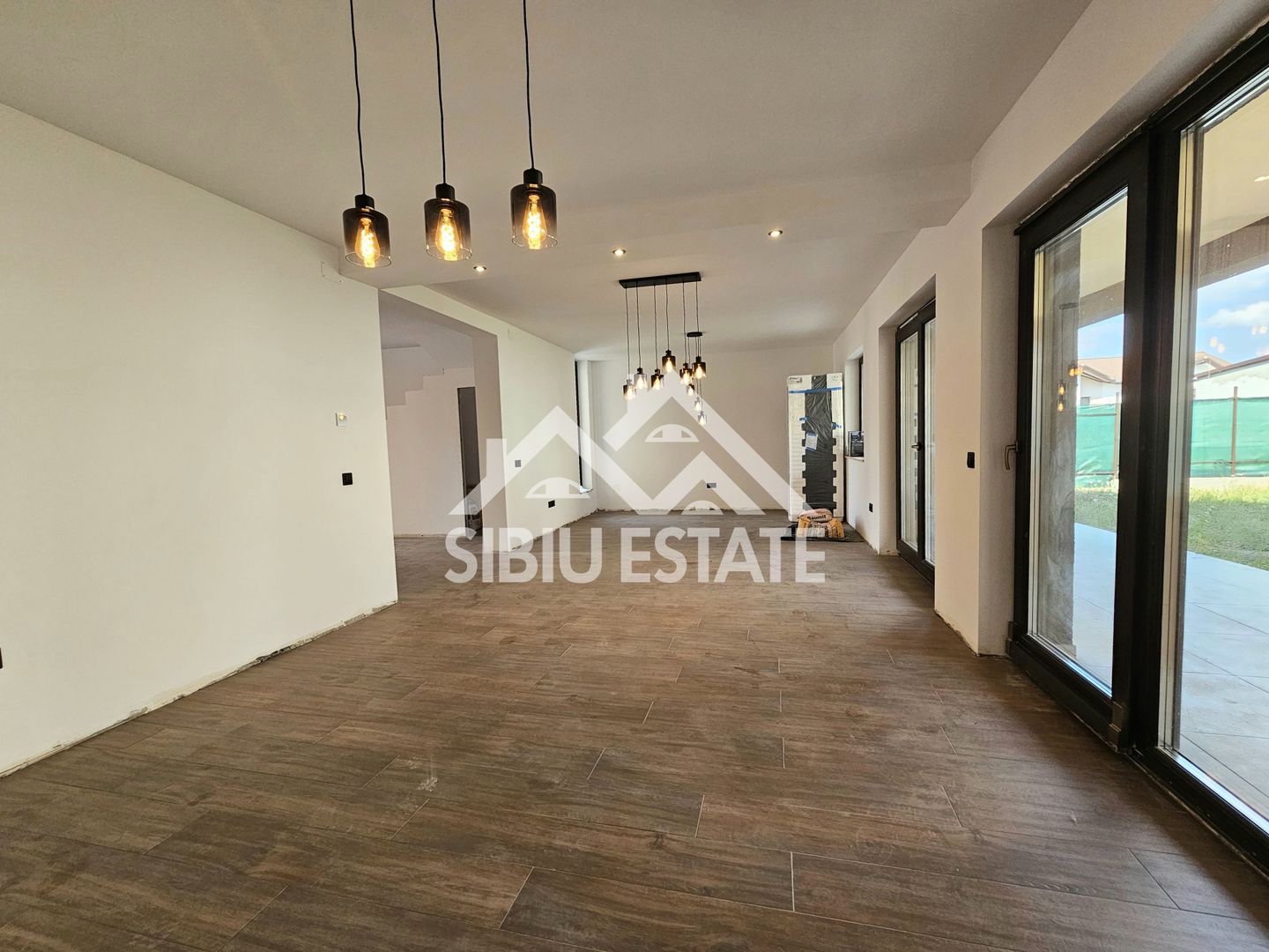 Casa noua 4 dormitoare Sibiu Sura Mica - Poză 2