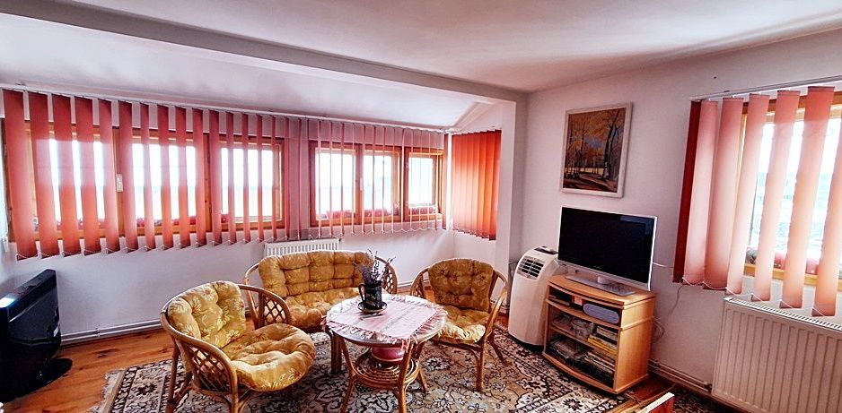 Casa de vacanta/locuit permanent in Podul Olt la 20min de Brasov - Poză 19