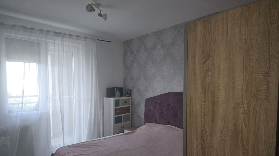 Închiriere Apartament cu 2 camere, centrala proprie, decomandat, Titan - Poză 4