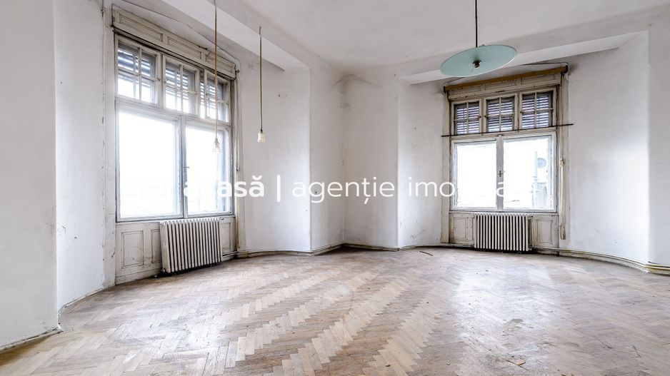 VÂNDUT! Apartament 4 camere, etaj 1, în Palatul Steiner, Arad - Poză 3