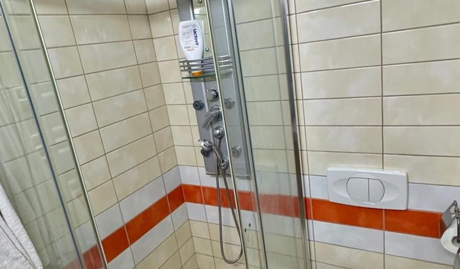 De vanzare - 3 camere decomandat etaj 4 - Splaiul Unirii - Poză 12