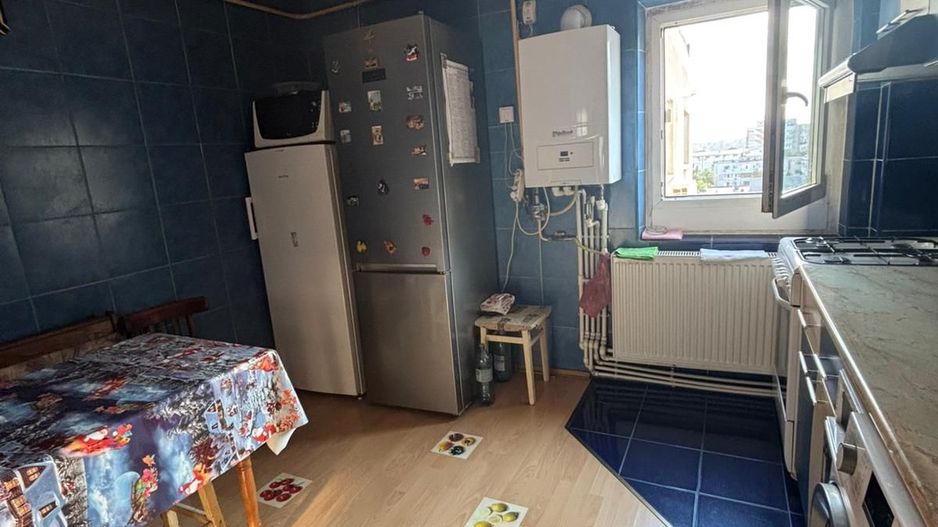 Apartament 4 camere, Micro 20, PR-uri - mobilat si utilat - 77000 euro - Poză 9