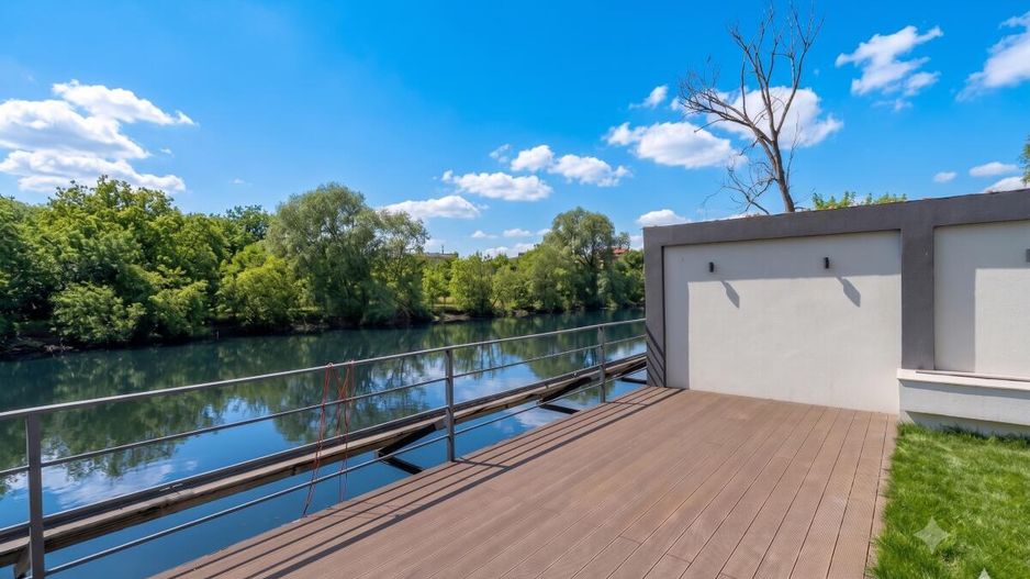 Iancu Nicolae - Vila high-end pe malul lacului, Gradina cu Ponton - Poză 16