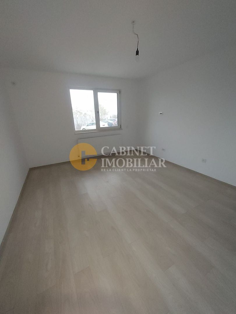 BUCIUM - 1 CAMERA DECOMANDAT - LOC DE PARACRE INCLUS - INTABULAT - Poză 4