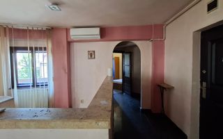 Apartament cu 3 camere - zona semicentrala - Poză 5