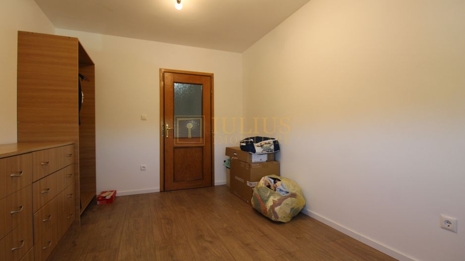 Casa in Blascovici, 5 camere + 3 bai, centrala proprie - Poză 19