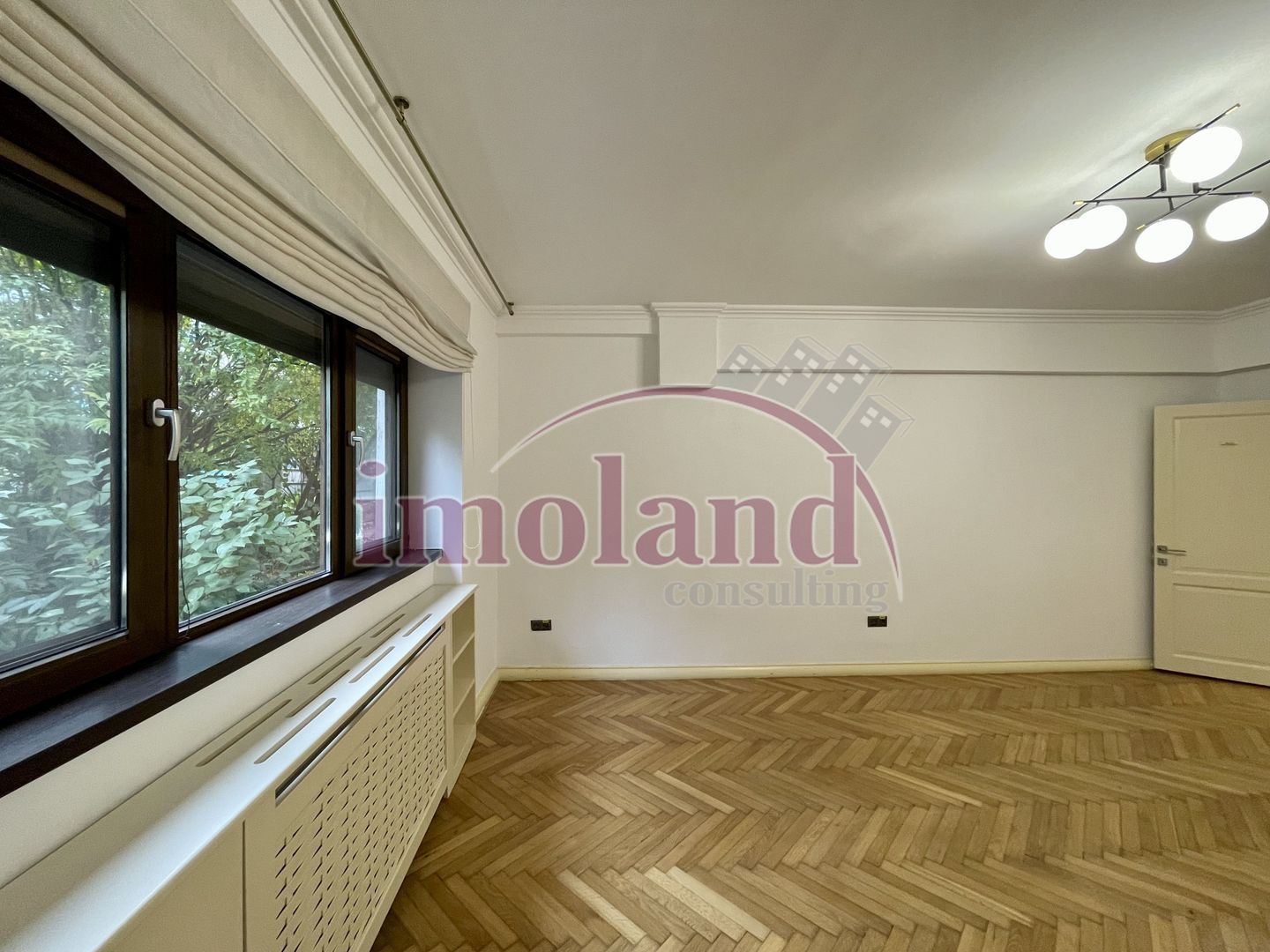 Inchiriere garsoniera 37 mp in vila | ideal business | Primaverii - Poză 4