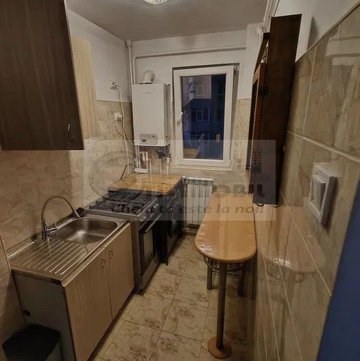 Apartament cu 3 camere- Podu Ros 499 euro - Poză 8