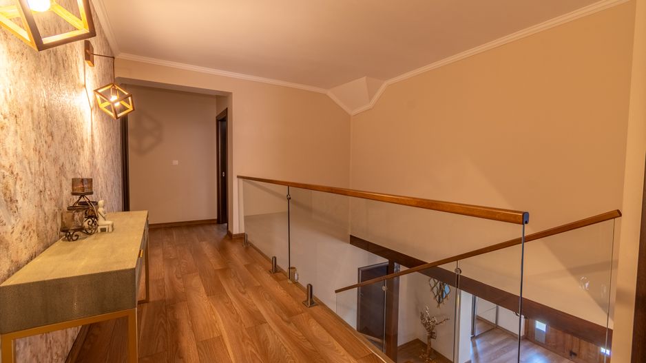 Proprietate exclusivista de vanzare: 2 case | 9 camere | 2000 mp teren - Poză 54