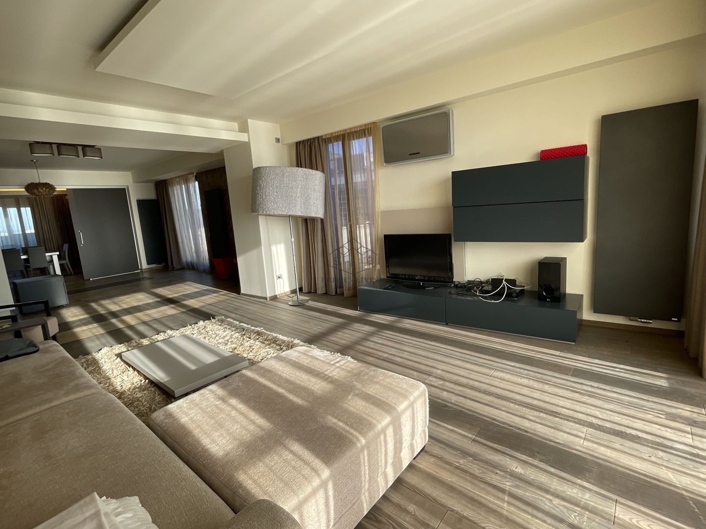 PENTHOUSE DE 3 CAMERE LA INCHIRIERE SAU VANZARE IN ZONA BANEASA - Poză 1