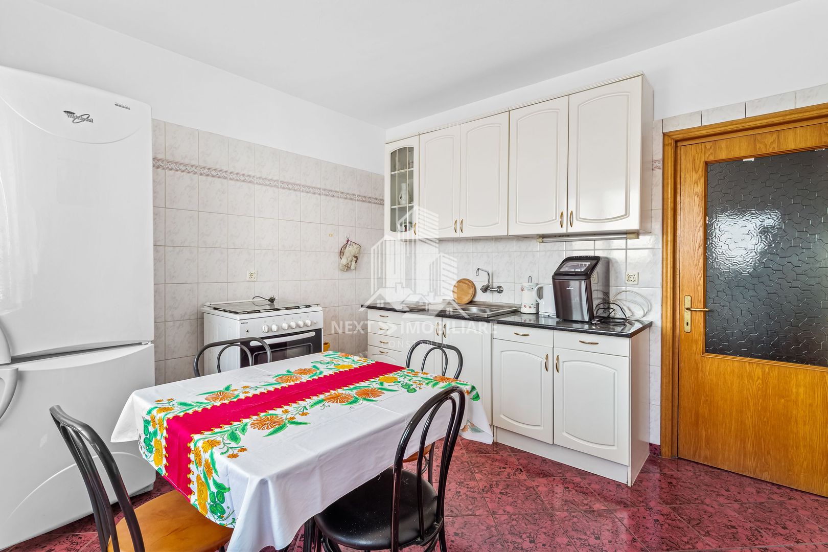 Vila S+P+2E+ M, garaj si spatiu comercial, Km4-5 - Poză 10