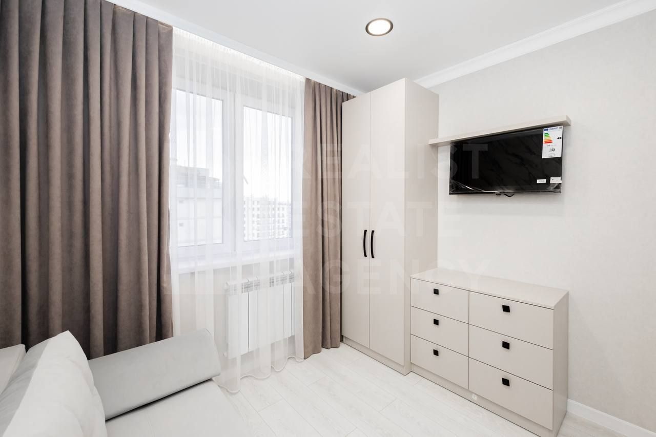 Vânzare, apartament,2 camere, str. Piata Unirii Principatelor,Buiucani - Poză 8