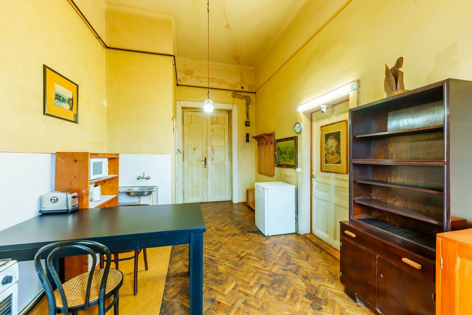 Apartament cu 2 camere Strada Episcopiei - Poză 1