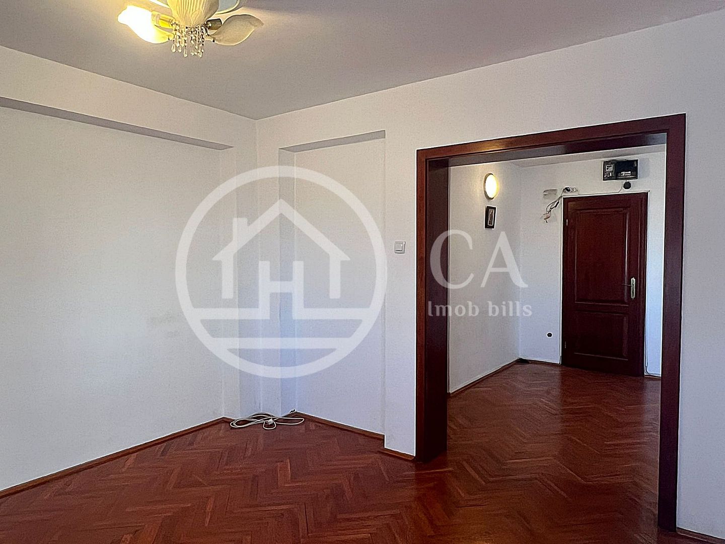 Apartament cu 4 camere de vanzare Ultracentral Oradea - Poză 7