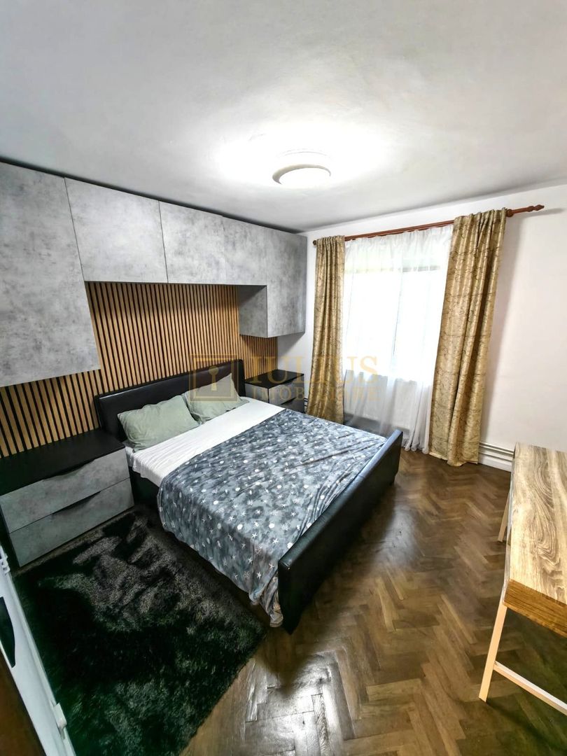 Apartament cu 3 camere in zona Lunei - Poză 4