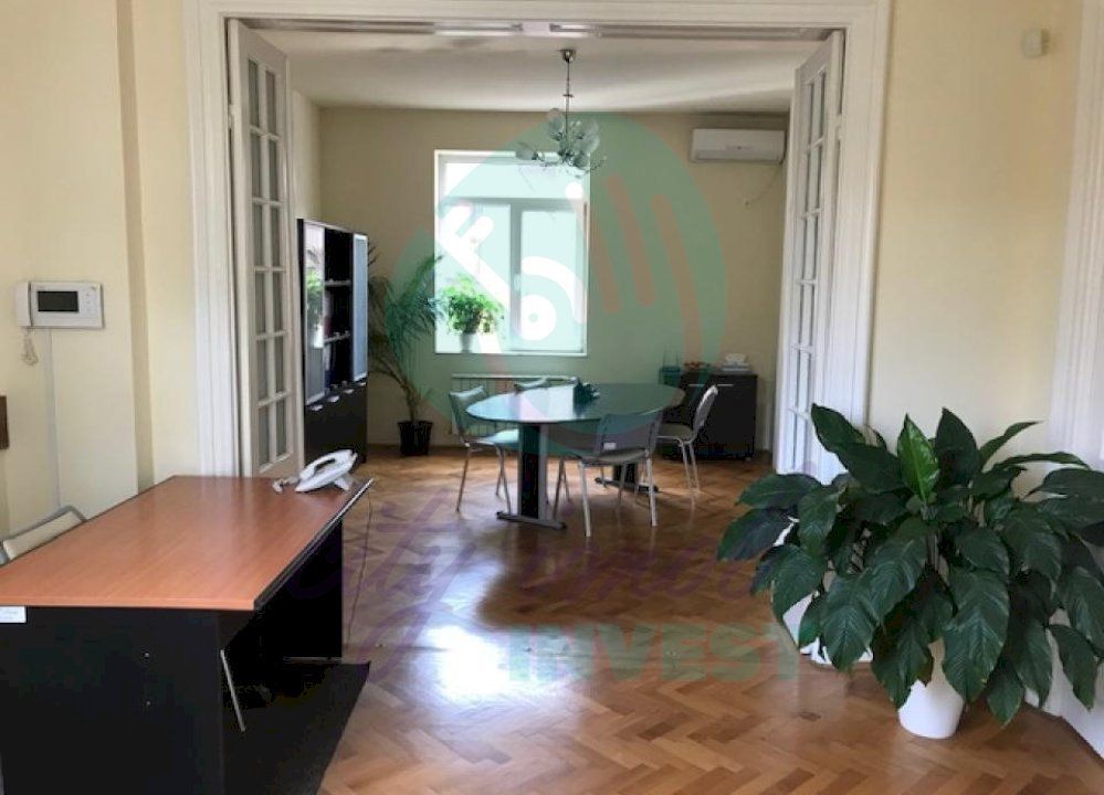 Vila RECONDITIONATA vis-a-vis de PARC - Poză 16