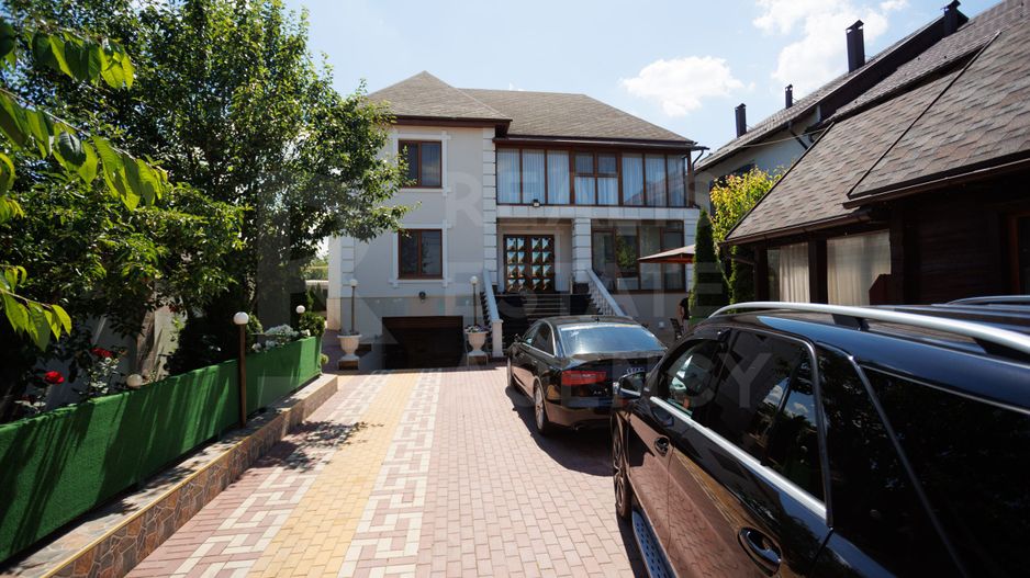 Vânzare, casă, 5 camere, str. Petru Rareș, Durlești - Poză 1