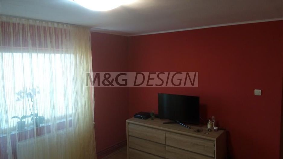 Apartament 3 camere zona U.M.T. - Poză 2