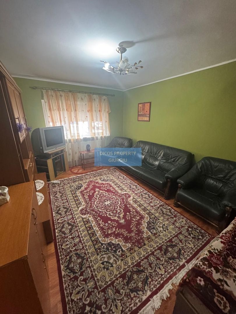 Apartament 4 camere de vânzare – zonă Școala 8 - Poză 13