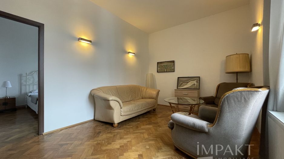 Apartament cu doua cemere in zona Centrala! - Poză 1