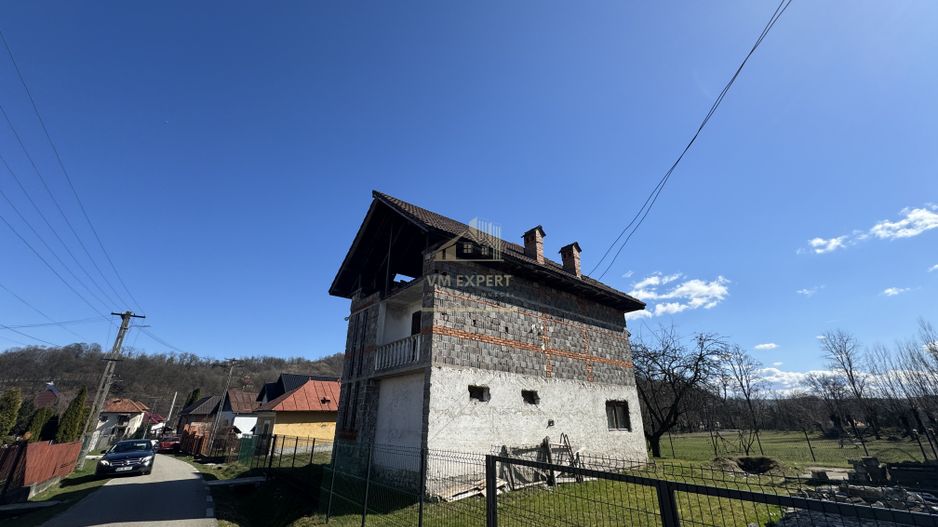 VILA 4 CAMERE, SUPRAFATA 144 MP, TEREN 491 BUGHEA DE JOS - Poză 13