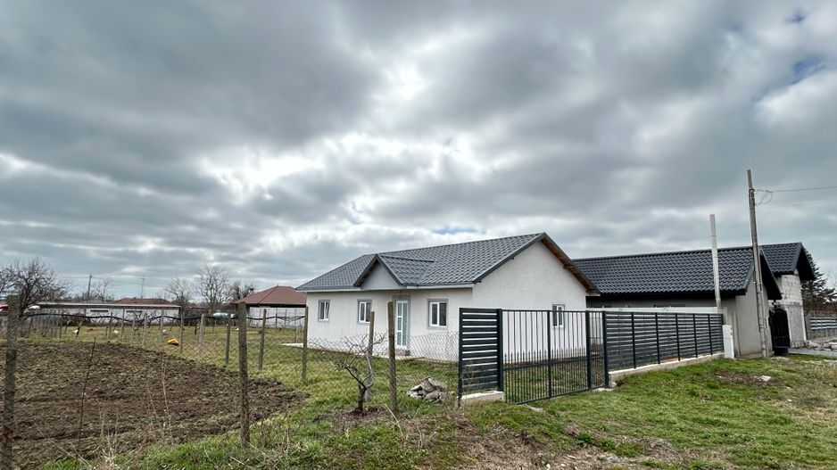 Casa din BCA c-tie 2025 – Pecineaga – apa/canalizare/curent - Poză 13