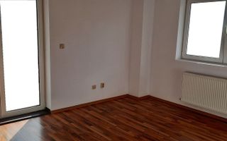 Apartament spațios cu terasă și parcare subterană. - Poză 4