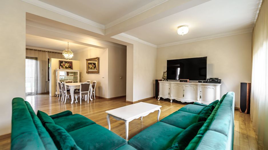 Raritate! Vilă unică pe Malul Mureșului - Poză 1