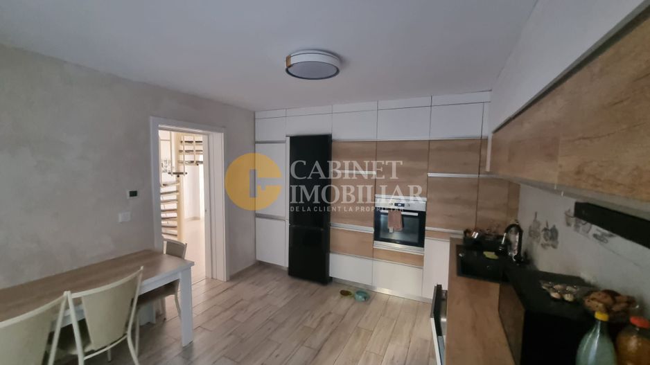 🏰 VILĂ DE EXCEPȚIE TIP CONAC - Valea Adâncă! 🏰 - Poză 16