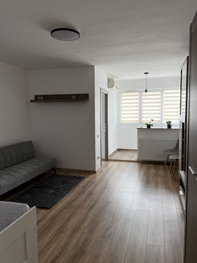 Garsonieră complet renovată – mobilată și utilată, bloc reabiliatat - Poză 1