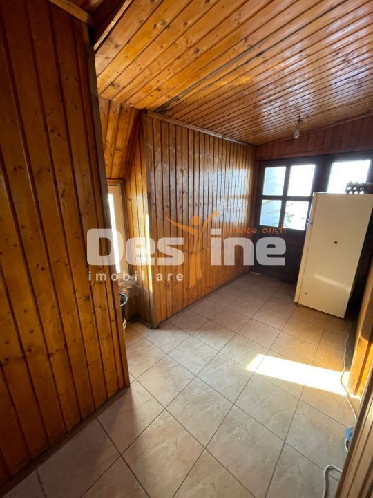 🏡 Casă la curte P+M – Sector 5 cu beci si garaj - Poză 2