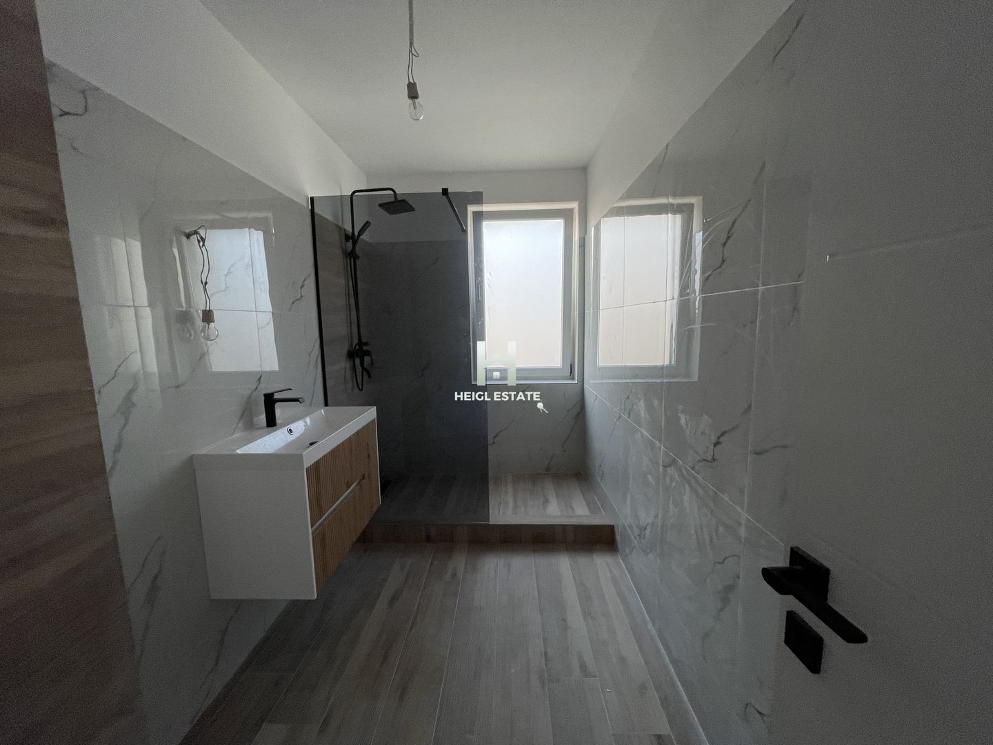 Apartament cu 2 camere tip penthouse in Braytim - Poză 6