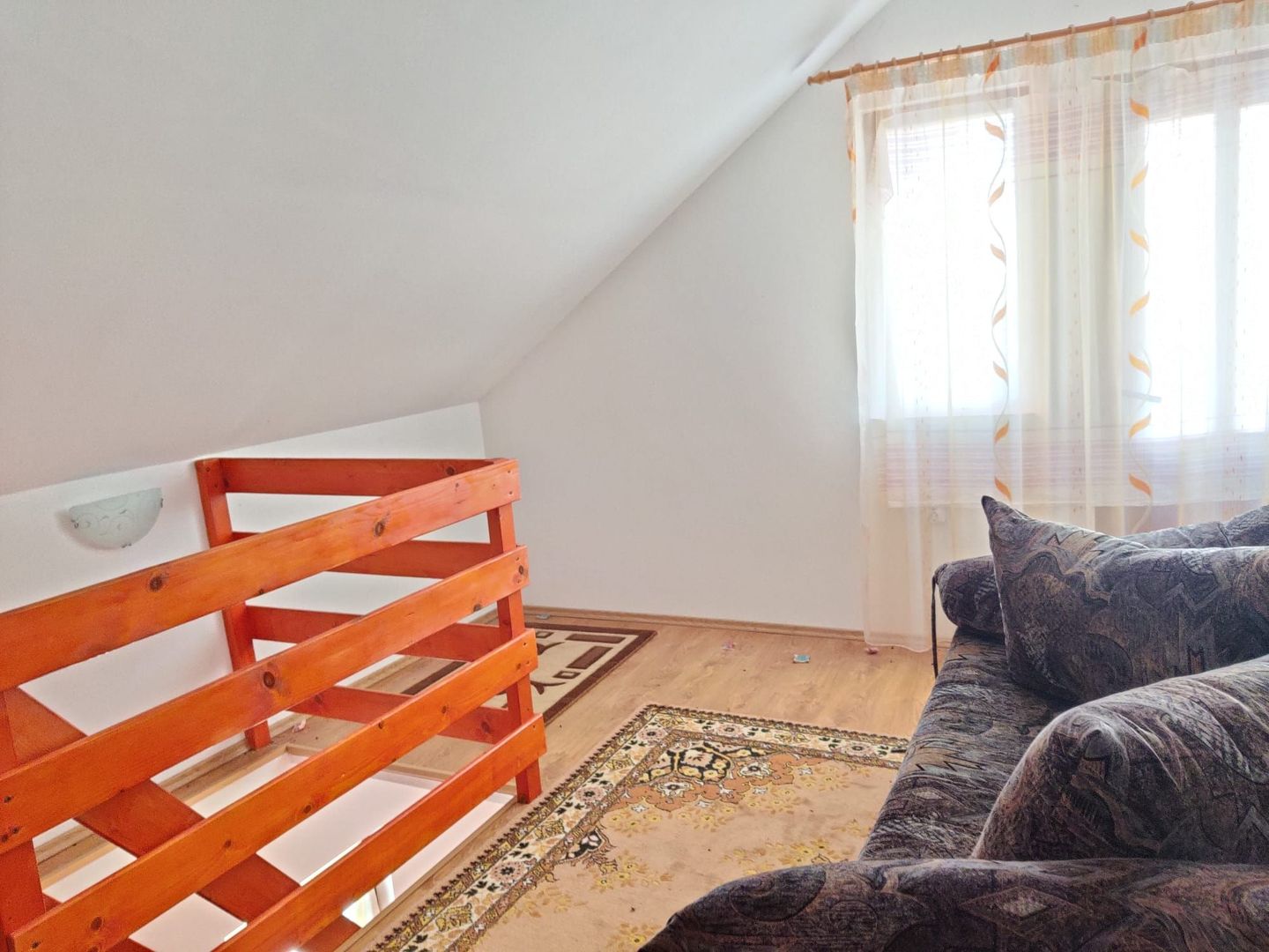 Casa individuala cu teren de 5000 mp, Deusu - Poză 6