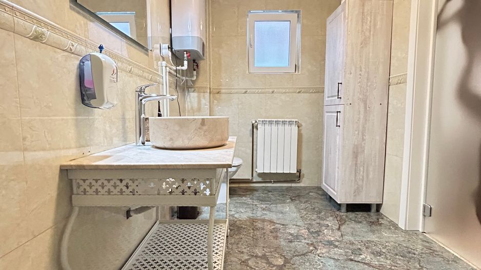 Pensiune Casa Eva Statiunea 2 Mai - 12 camere - teren 600 mp - Poză 14